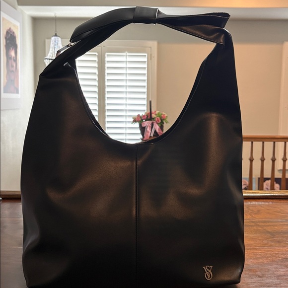 VICTORIA’S SECRET Slouchy Tote Bag w/Bow Detail - Picture 3 of 12
